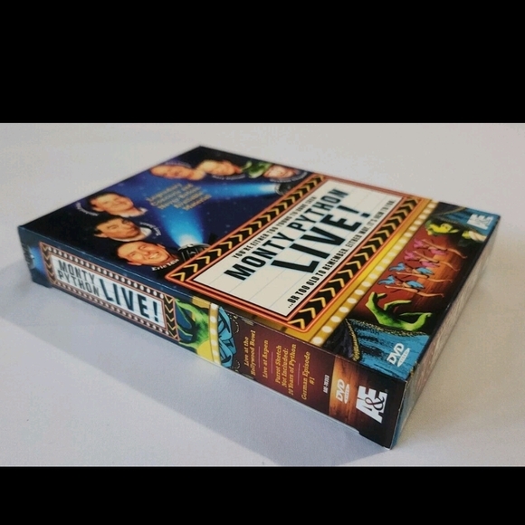 Monty Python Live DVD Box Set - Picture 8 of 8